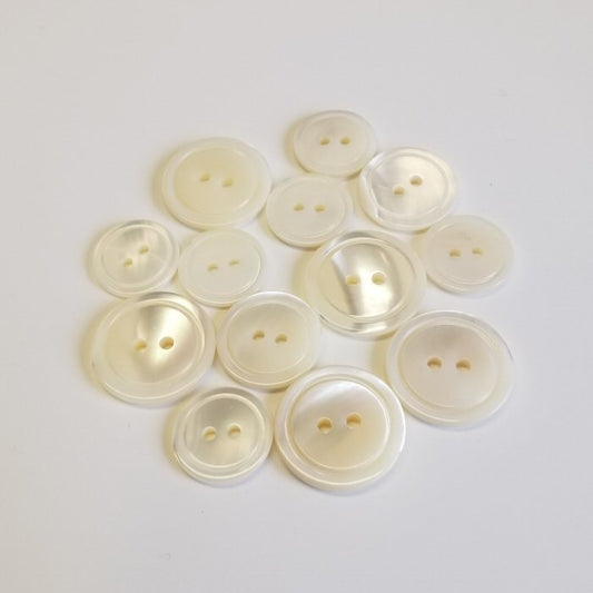 Perlemorsknap 7 : Natur hvid - 17 mm