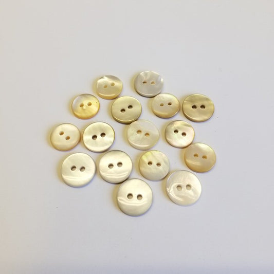 Perlemorsknap 6 : Natur / Cream - 14 mm